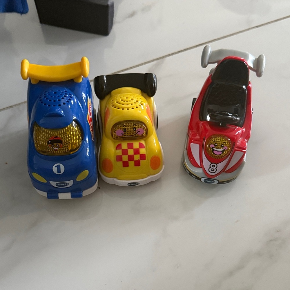 Vtech go go smart wheels race car and go cart